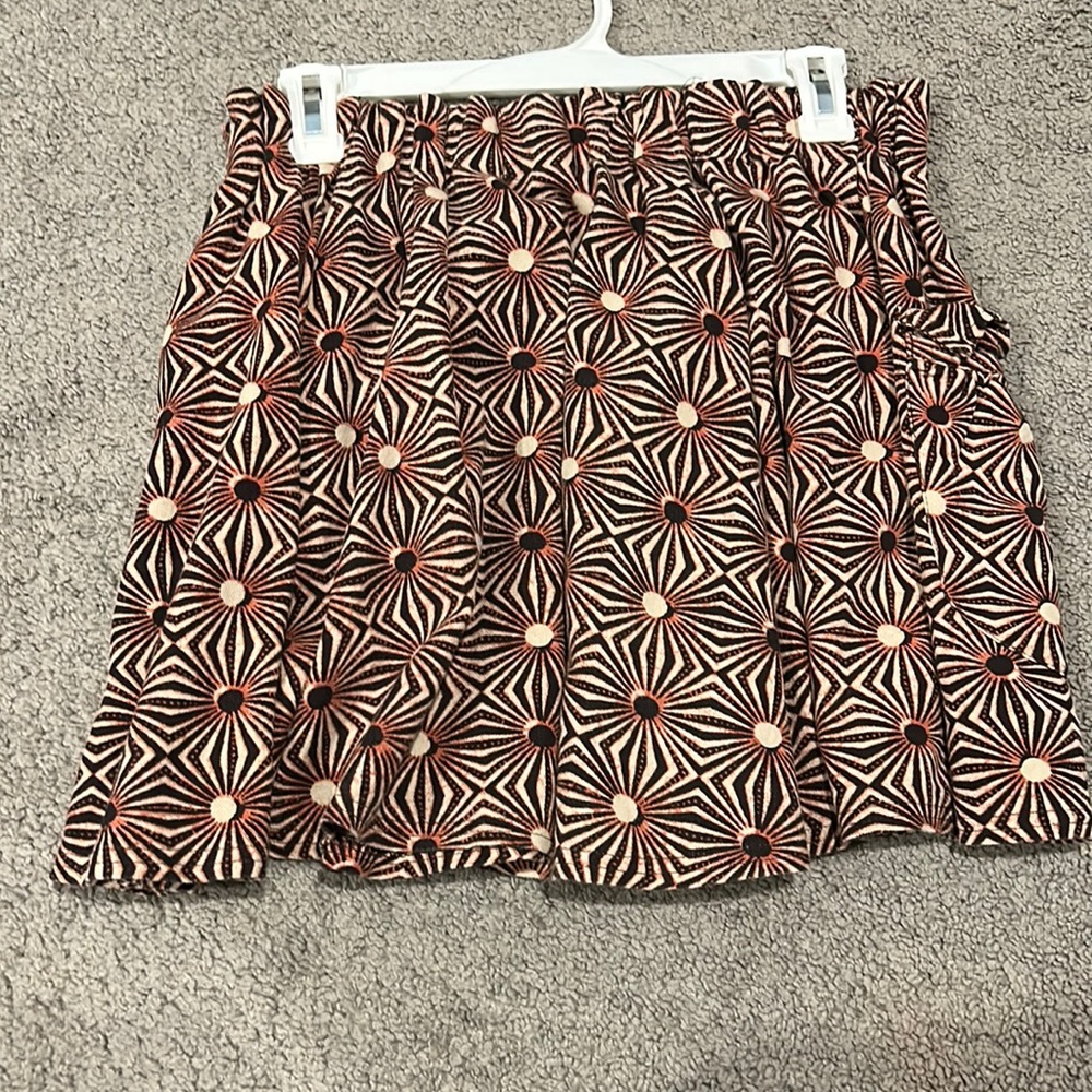 patterned skirt with pockets